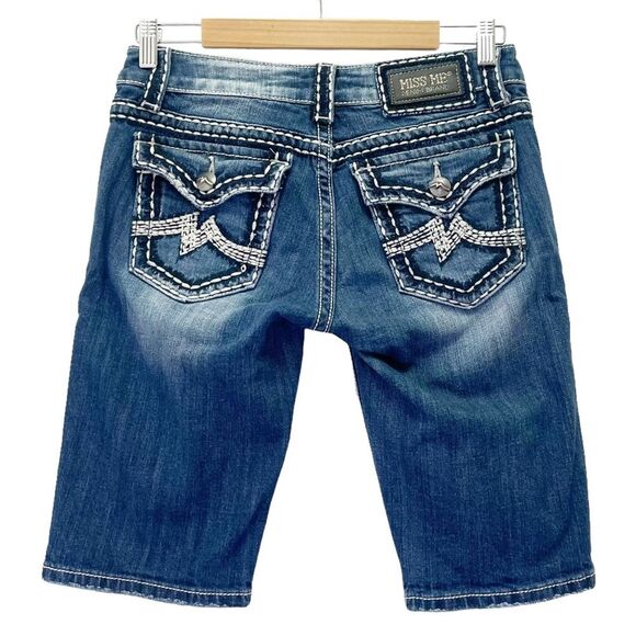 Miss Me Irene Bermuda Shorts Back Flap Y2K Long Jean Shorts Seaside Wash Size 28 - Picture 1 of 11